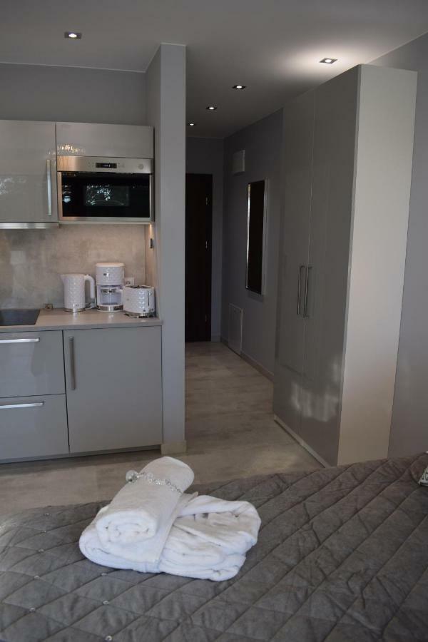 קרפאז' Apartament Silence Triventi Cristal מראה חיצוני תמונה